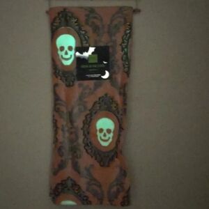 NWT Glow in the dark Skull In Frame plush throw Orange And Black 50x60in